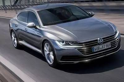 上海车展SUV仍是主旋律？这些三厢车可不同意