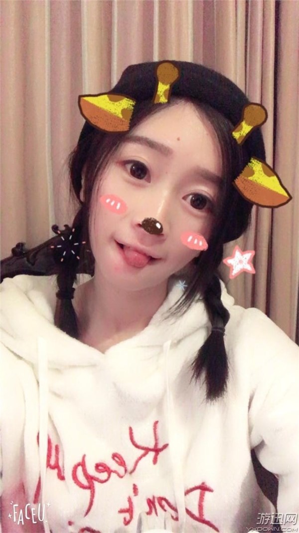 《DOTA2》亚洲邀请赛解说小姐姐火了！大长腿瞬间秒杀你_八卦趣闻_新浪游戏_新浪网