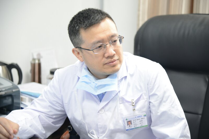 舒教授介绍道,为保证新耳朵的完全存活,整形美容颌面外科全体医护人员