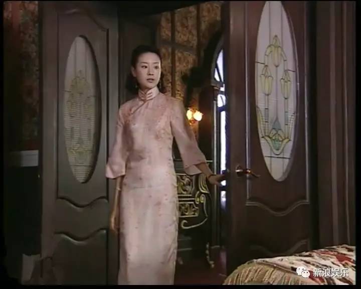 微整形 > 正文    这里要插一句,其实清秋在学生时期也穿过旗袍,还