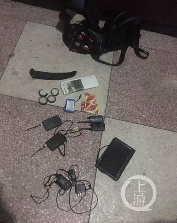 科目一考试作弊男子衣服上的纽扣是个摄像头