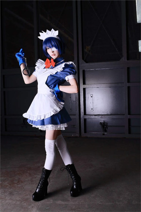 最后这些就是最新的火辣美图,这是桜のぁ角色扮演的《一骑当千》吕蒙