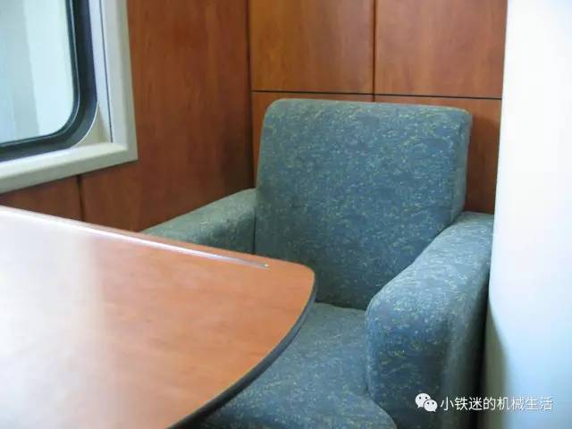 图说25t客车穿个绿马甲照样能认出来