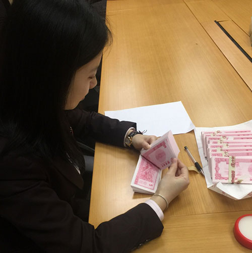 招行业务技能大点兵再现花式点钞