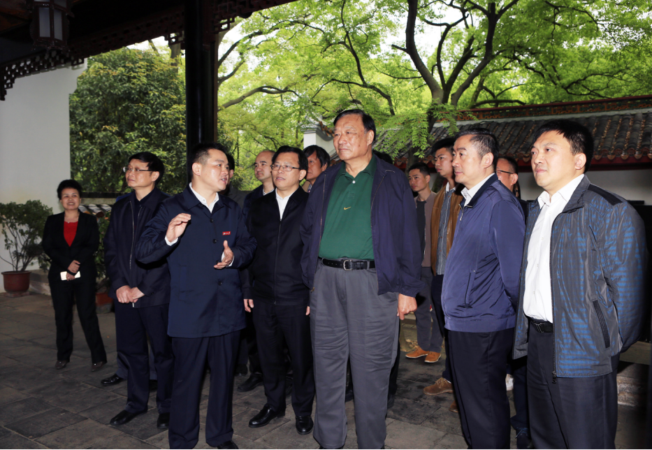 全国政协常委国家旅游局原局长何光暐来校调研图文