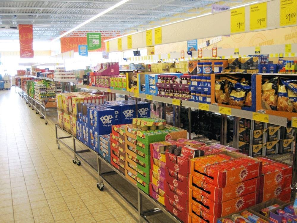 20多年不涨价干掉沃尔玛这家穷人超市靠4大绝招