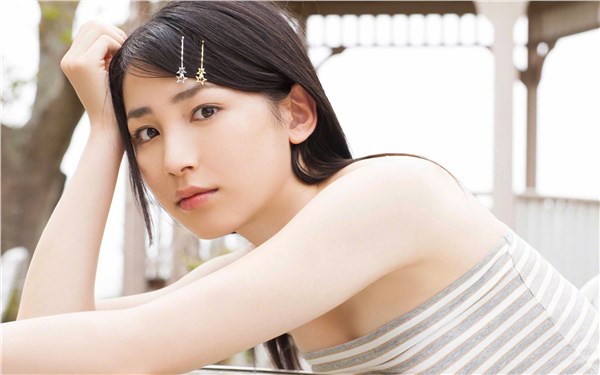 山本彩9位 笕美和子8位 小嶋阳菜6位(并列) 吹石一惠6位 矶山沙也加5