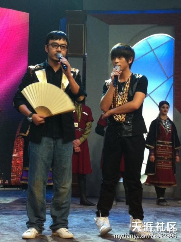 而汪涵本人有多高呢?大概是174的样子,那武艺有多高呢?