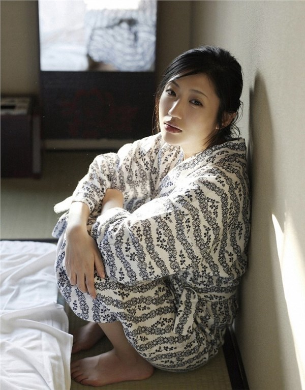 仓科佳奈5位 小野乃乃香6位 矶山沙也加6位(并列) 吹石一惠8位 小嶋阳