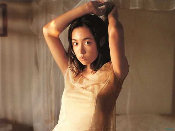 6位(并列) 吹石一惠8位 小嶋阳菜9位 笕美和子10位 山本彩原汁原味的