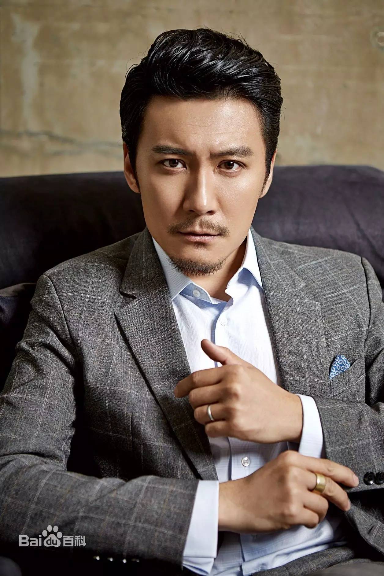 赵峥丨因为反特题材的正派角色脱颖而出