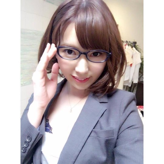 波多野结衣cosplay上瘾 这次穿上了女仆装