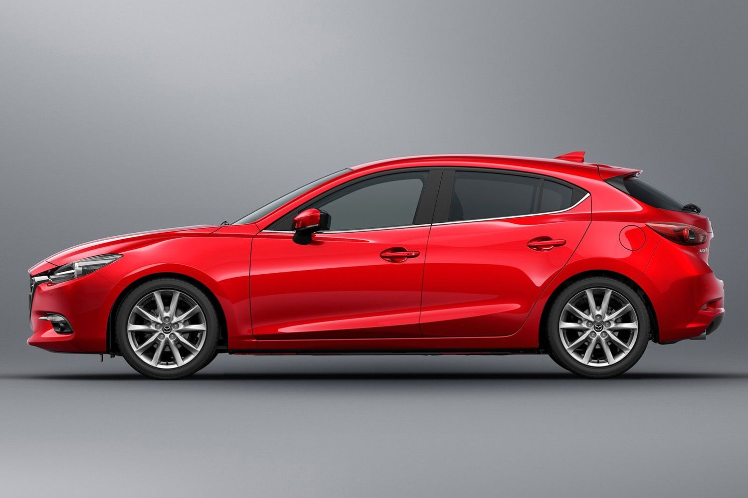 以运动 操控扬名,昂克赛拉为何销量平平?