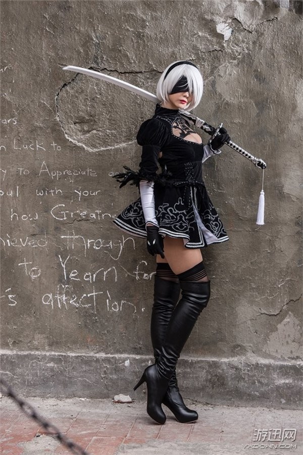 尼尔机械纪元2b官方cos照这个奶量有点爆炸