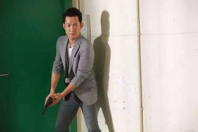 汪海澄(王君馨 饰)   网络主持,温柔漂亮,深受周围人的喜爱.