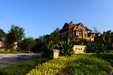 山语城阳光墅匠心独运占地开阔的湖山真别墅