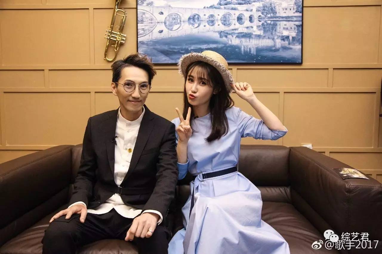 一踩一捧?芒果台女主持上位堪比宫斗戏!