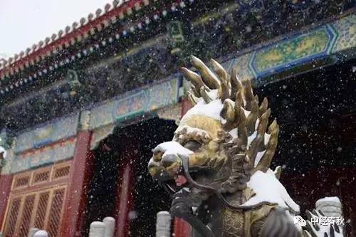 单说晚清,便有一位高官,满州镶蓝旗人,名叫他塔拉·刚毅,字子良,虽是