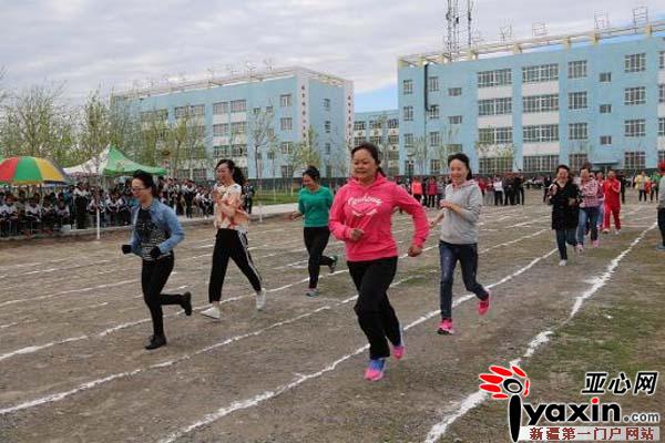 新疆沙湾三中举办第四届民族团结一家亲师生运动会