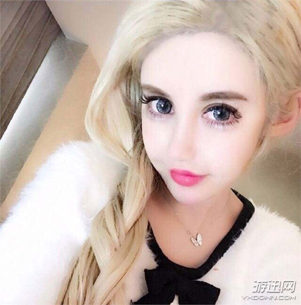 辣眼睛!网红芭比迪丽拉直播卸妆对比 还不如贞子好看