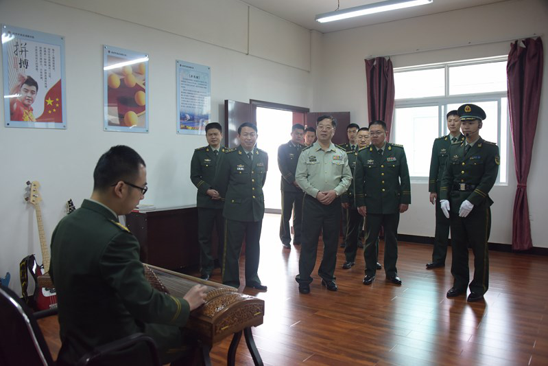 公安部消防局政治部梁志能主任深入黔东南消防支队调研指导工作