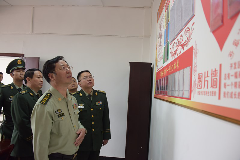 公安部消防局政治部梁志能主任深入黔东南消防支队调研指导工作