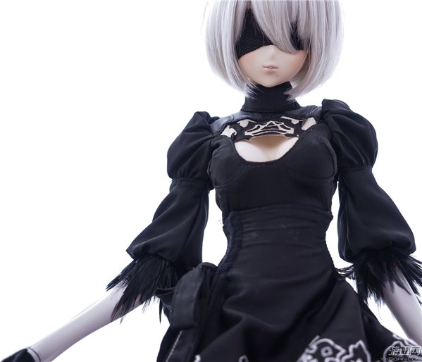 宅男打造《尼尔》2b小姐姐换装play 黑丝网袜花式诱惑!