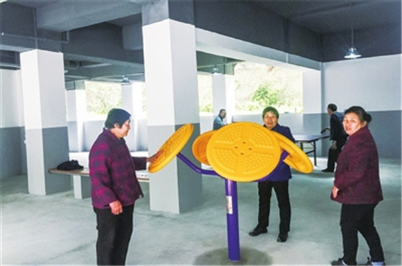 江北铁山坪小区闲置架空层变身多功能活动中心