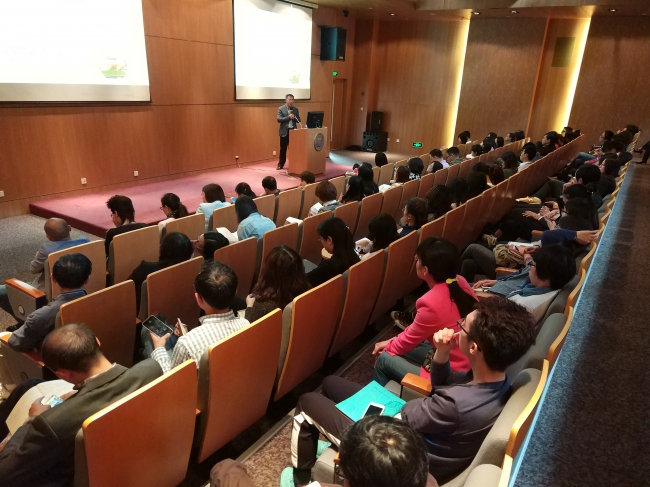 我校各基层单位积极开展师德师风主题教育实践