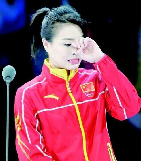 吴敏霞恋情终结果 起底8年姐弟恋首次约会竟在警局