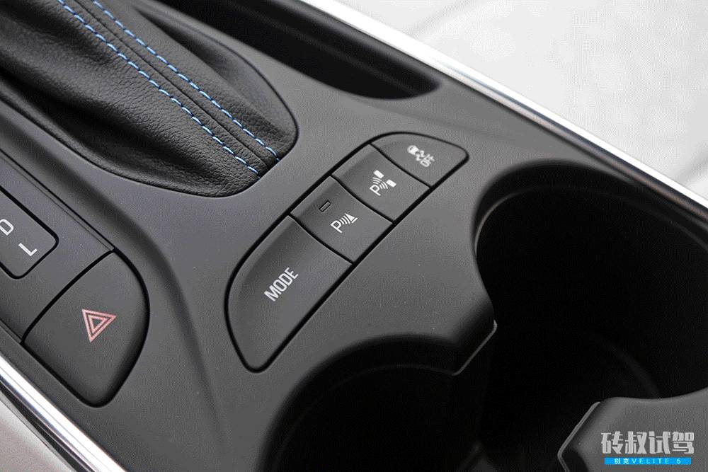 这款刚刚上市的新车，开一个月都不用加油