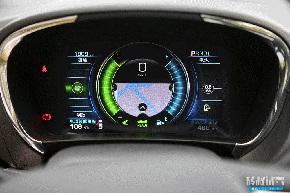 这款刚刚上市的新车，开一个月都不用加油