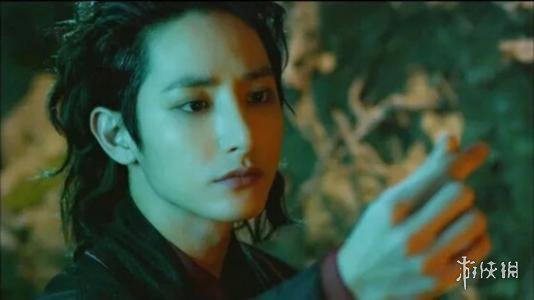 各国经典吸血鬼扮相 韩国的最妖艳中国的最服气!