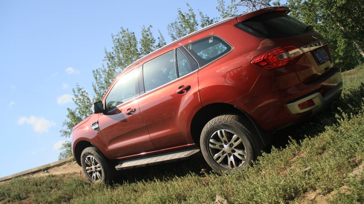 想要高大威猛的SUV？这车能和公交车平起平坐！