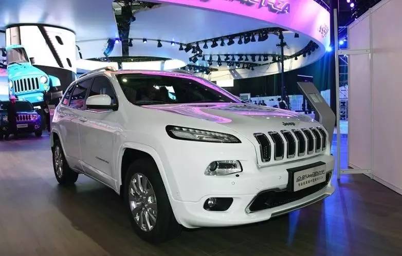 一直加价的汉兰达，也忍不住要改款了!?