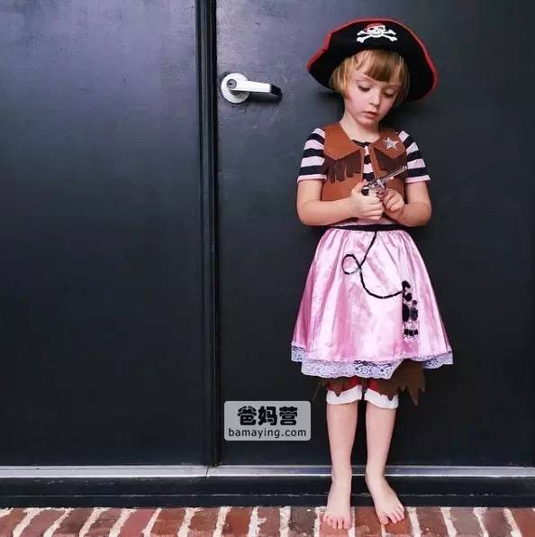 美过贝小七!30多万粉丝的5岁网红小萝莉olive