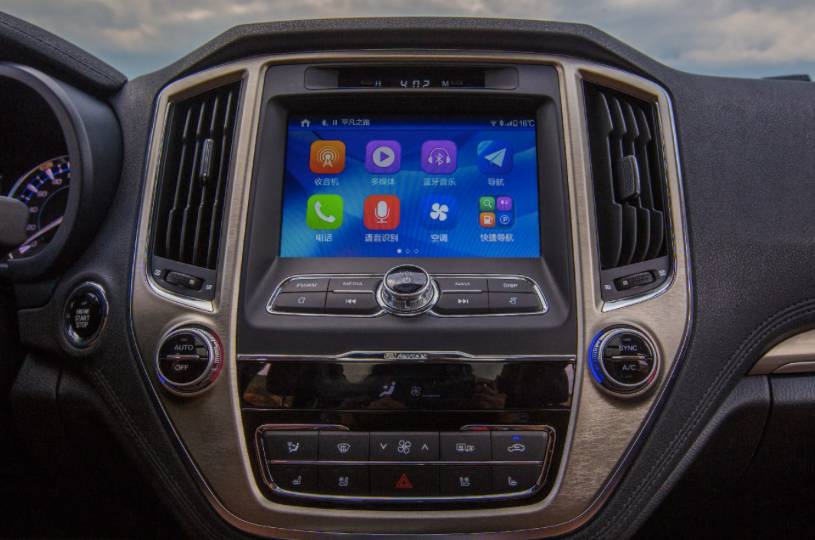 可随时调戏小安的CS95智领版、智尊版很旗舰