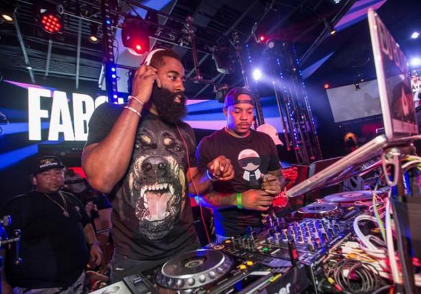 登哥回归夜店咖