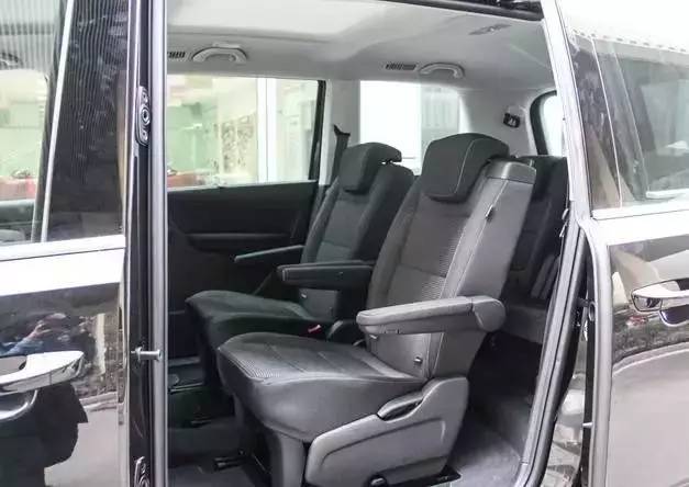 新车轻评丨“元老级”MPV夏朗迎来改款，它能拼得过“小鲜肉”们吗？