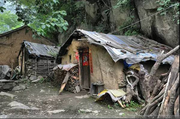 中国穷人究竟穷到何种程度，看到最后我惊呆了_财经头条