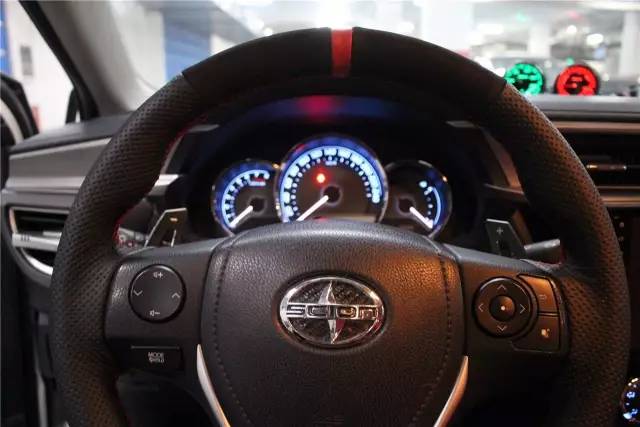 拿紧凑型车来玩低趴，丰田雷凌改装案例