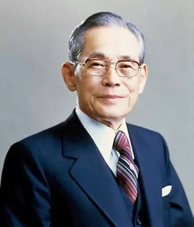 "三星之父"李秉喆的统治时代1索性今天小编就来八一八这个神奇的三星.