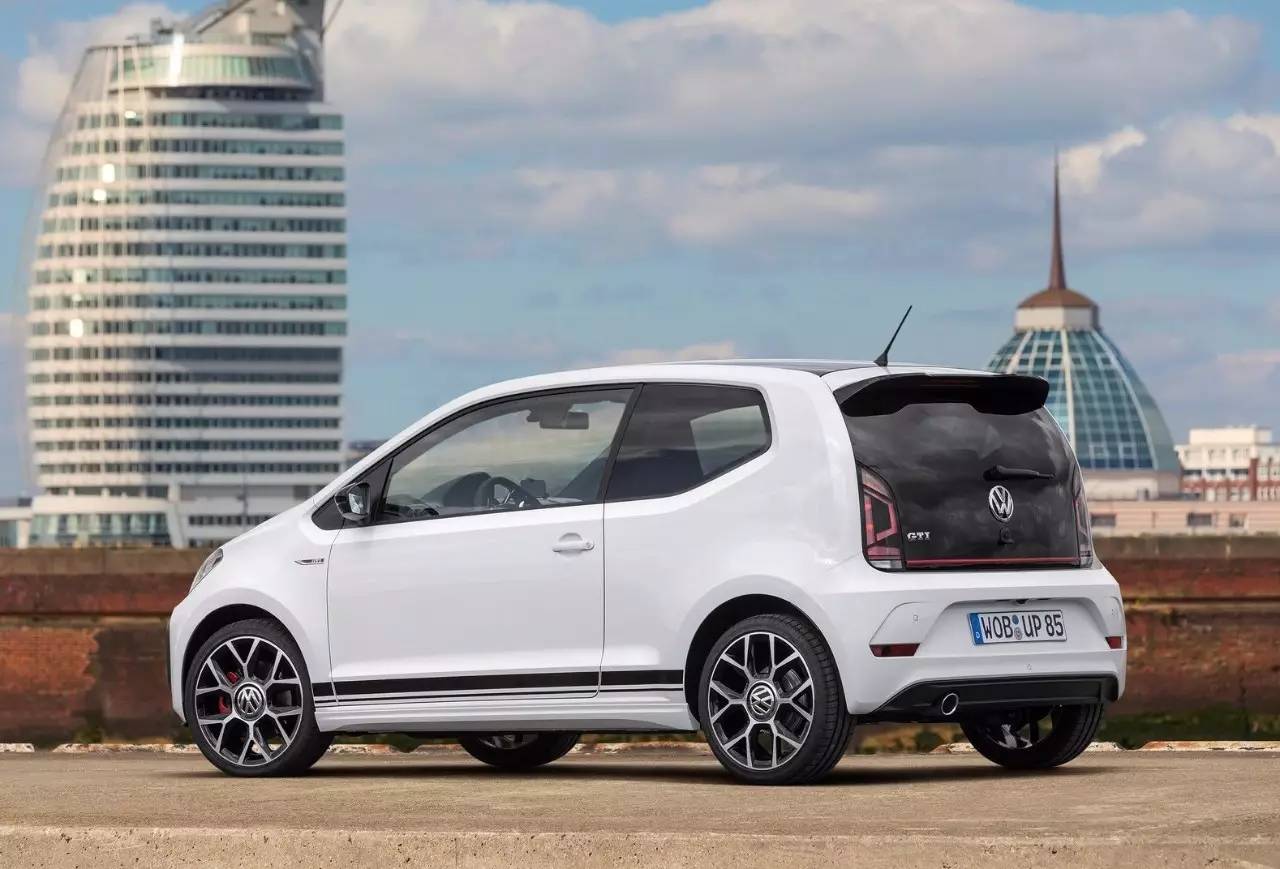 女生为它而动情，男生为它而疯狂—大众UP GTI