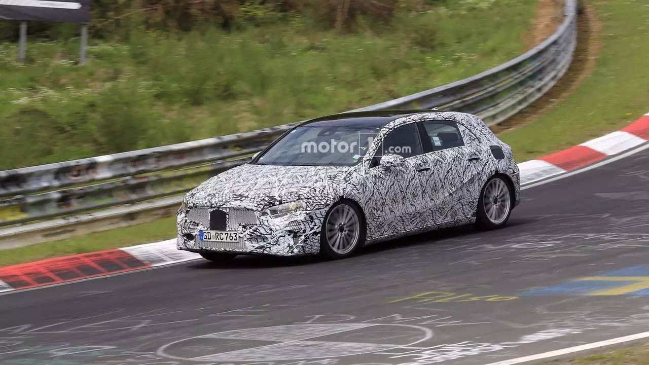 奔驰老总学网红玩自拍，竟