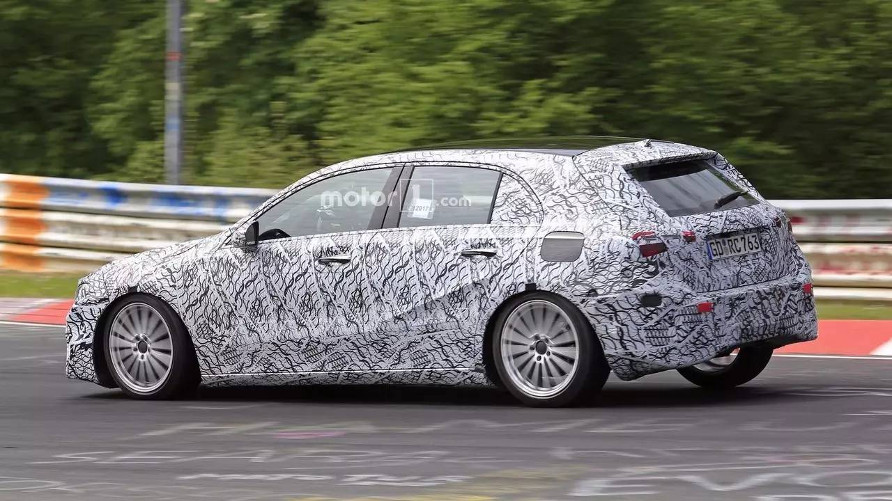 奔驰老总学网红玩自拍，竟