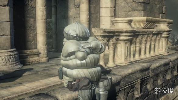 我们可以在《黑魂3》中看到很多熟悉的角色,比如这位洋葱骑士