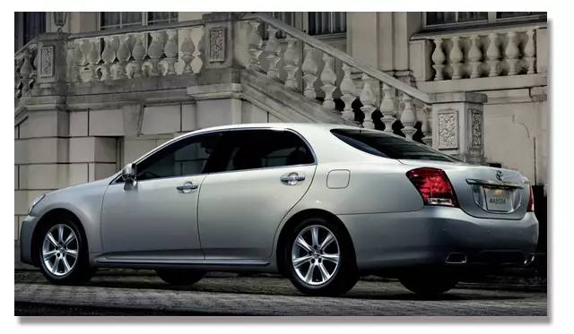 同是品牌旗舰车型，这车比A8舒适但却只卖A4L的价格？