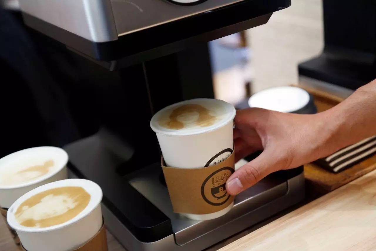 跟风玩快闪!bobbi brown在魔都卖起3d打印咖啡