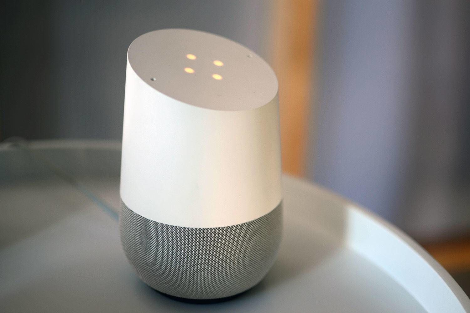 (2016年10月15日,google正式推出能通过语音助理声控的google home)