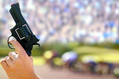 发令枪响得慢|发令枪|起跑|间隔_新浪财经_新浪网